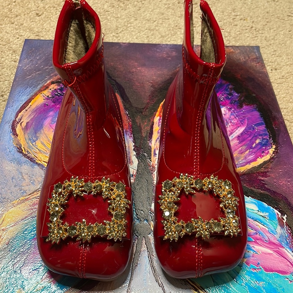 Diamond studded girls red Pat n leather flat booties LIKE NEW